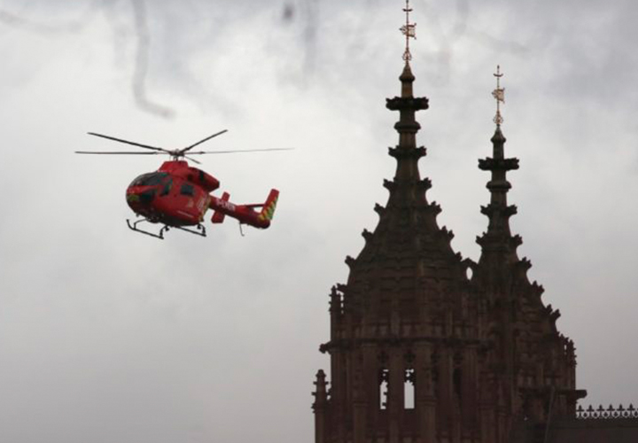 Ataques en Londres dejan al menos 4 muertos