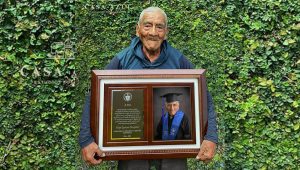 Conoce al abuelito mexicano que se graduó de ingeniería a sus 84 años